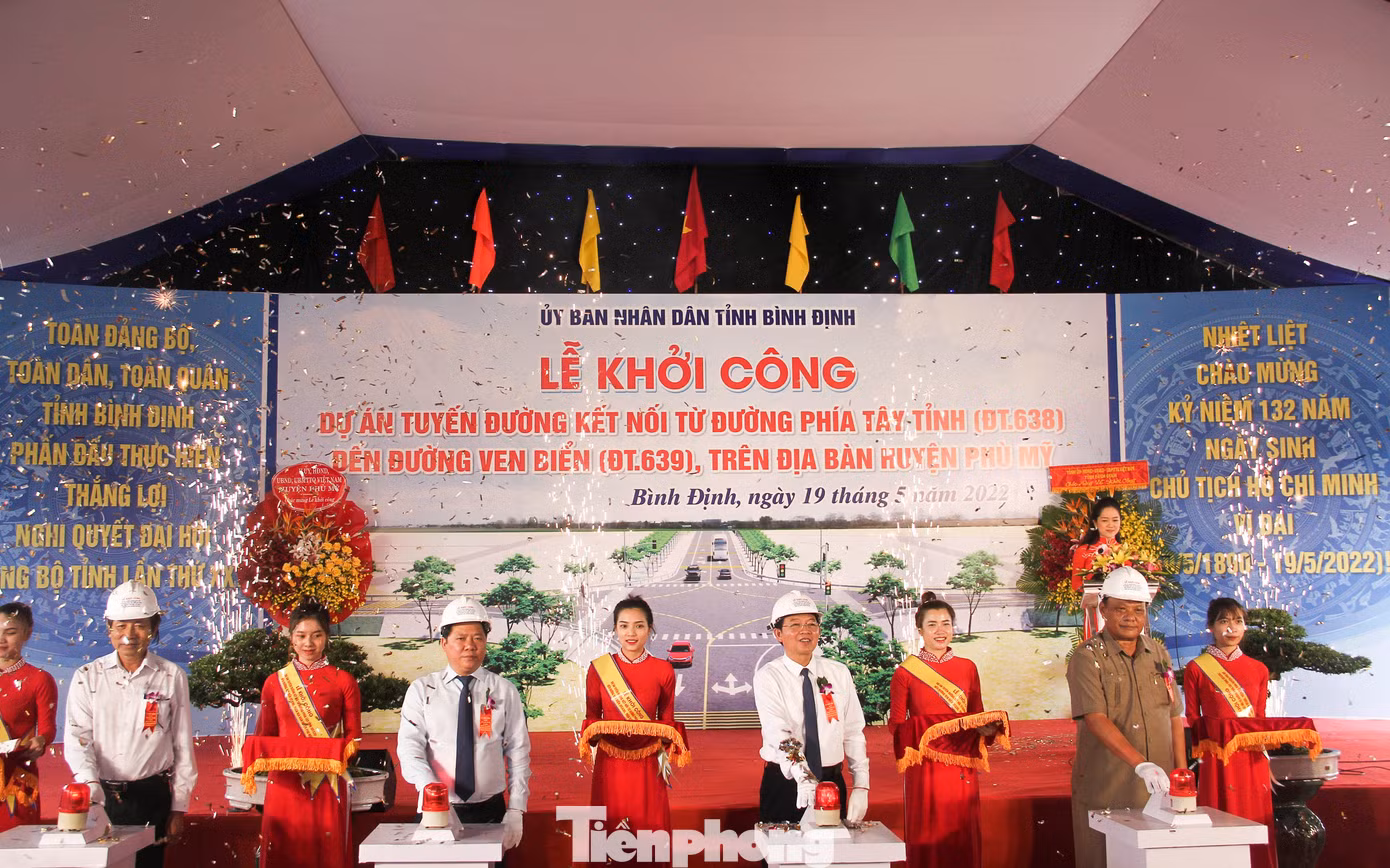 Lễ khởi công dự án. Ảnh: Trương Định Lễ khởi công dự án. Ảnh: Trương Định