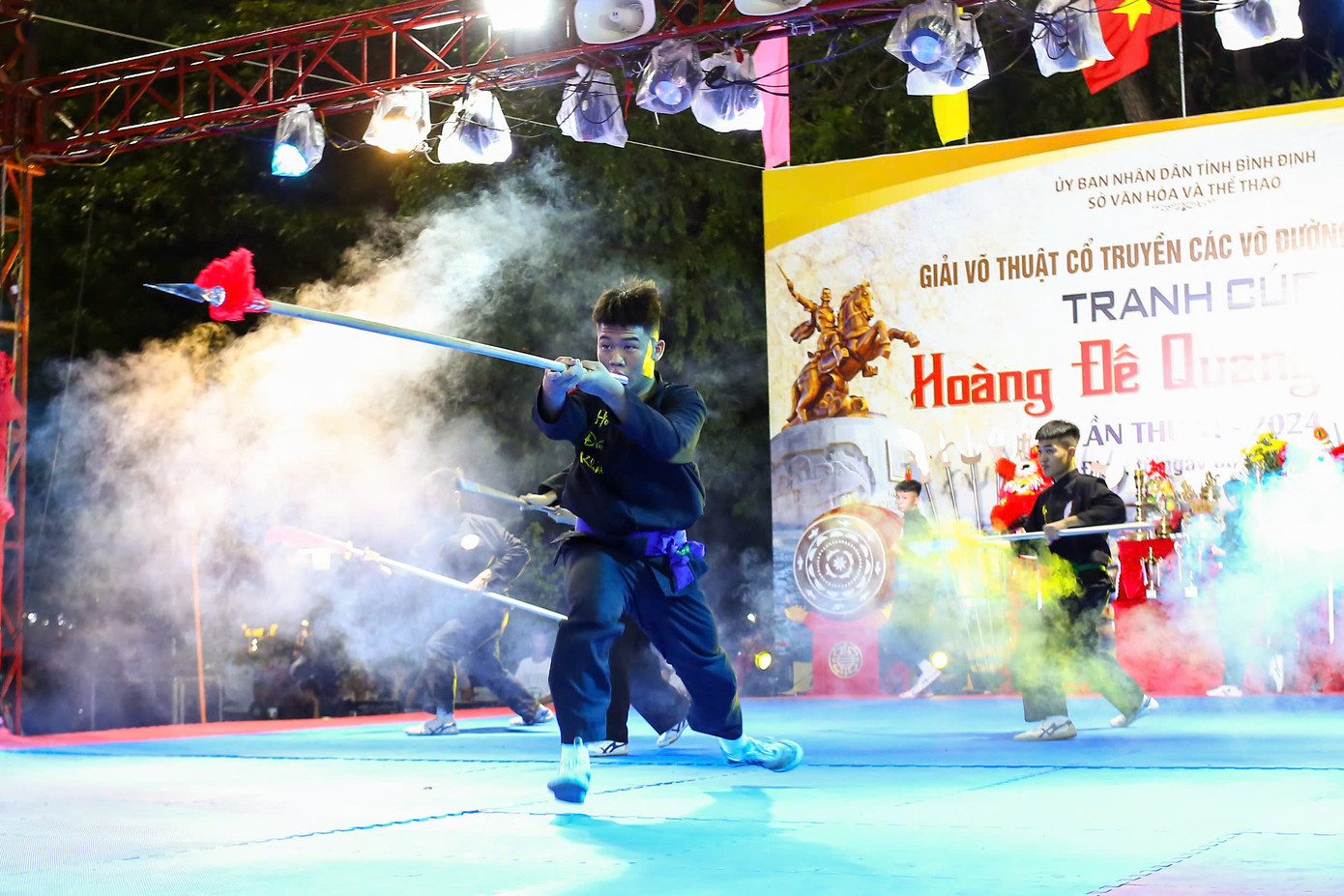 Tham dự giải có 71 võ đường, câu lạc bộ với hơn 700 VĐV. Ảnh: A.D