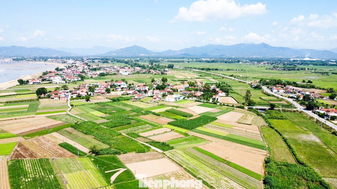 Công trình phục vụ nước tưới thường xuyên cho hơn 500 ha đất sản xuất tại các xã phía Nam của huyện Tây Sơn; tạo ra một cảnh quan môi trường mới trong lõi đô thị trẻ Tây Sơn; hy vọng về sự phát triển du lịch địa phương trong thời gian tới. Ảnh: Trương Định.