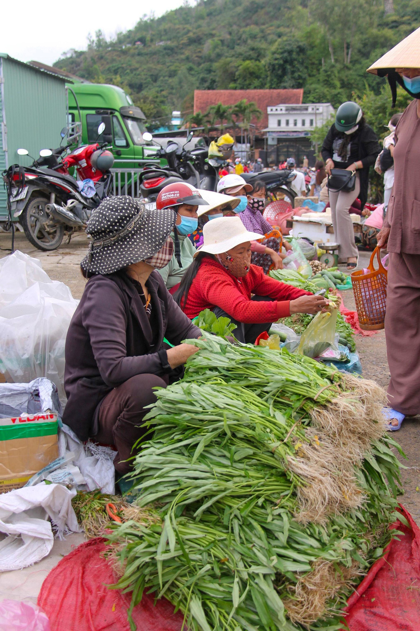Phiên chợ ít người biết ở Bình Định, mỗi năm chỉ họp 1 lần ảnh 8 Phiên chợ ít người biết ở Bình Định, mỗi năm chỉ họp 1 lần ảnh 8