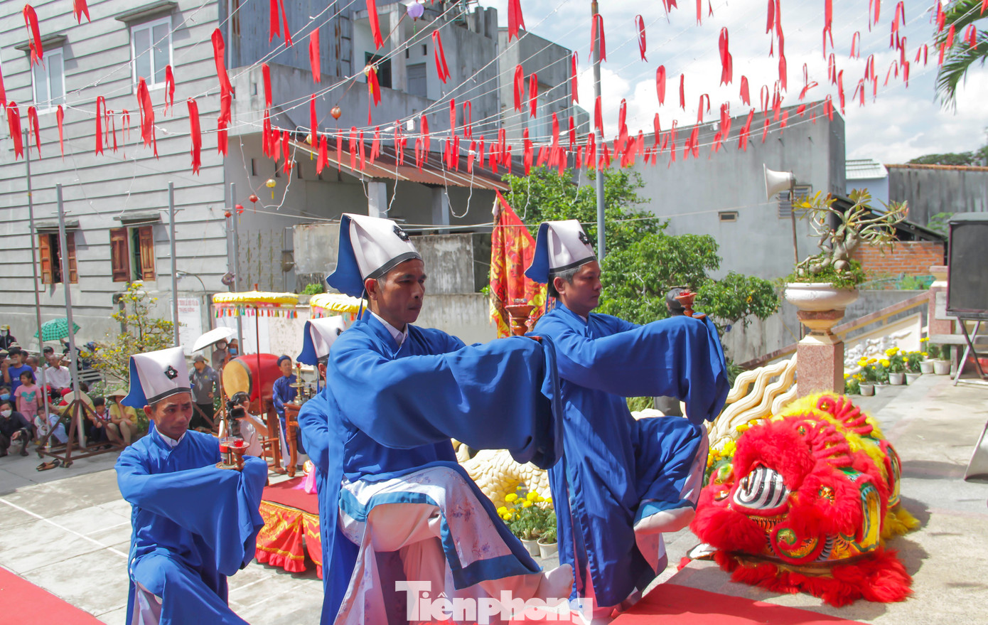Nghi thức tế lễ. Ảnh: Trương Định