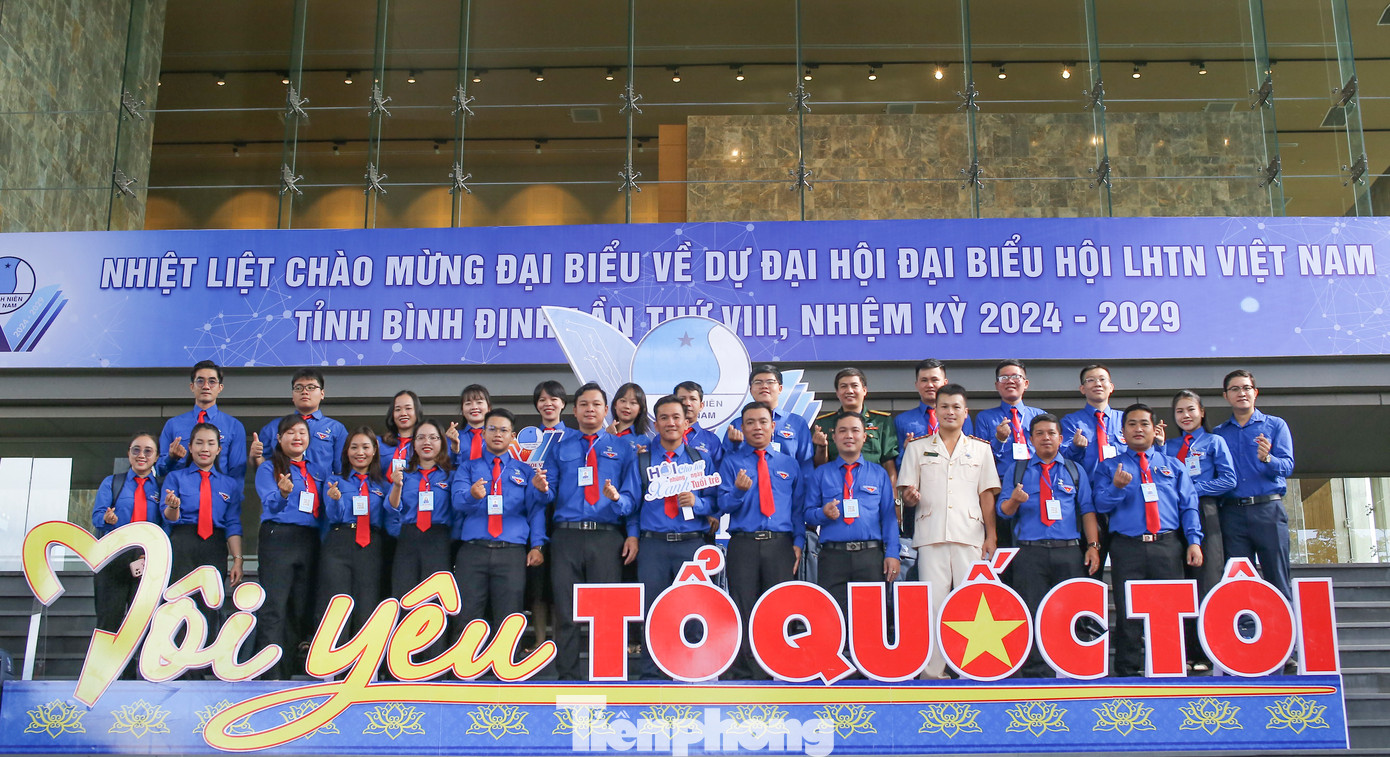 Các đoàn đại biểu về dự Đại hội lần thứ VIII của Hội LHTN Việt Nam tỉnh Bình Định. Ảnh: Trương Định