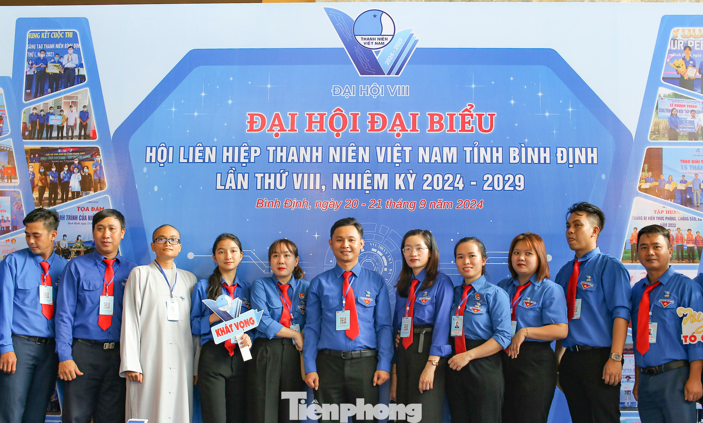 Khẩu hiệu hành động “Thanh niên Bình Định Đoàn kết - Khát vọng - Sáng tạo - Phát triển”. Ảnh: Trương Định