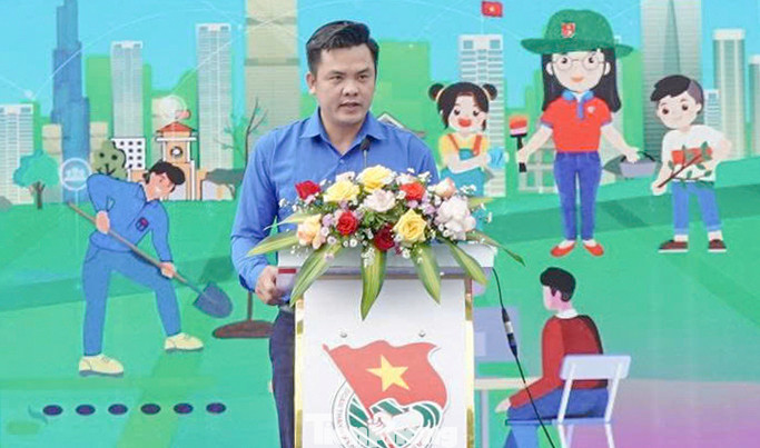 Phó Bí thư Tỉnh Đoàn Bình Định Phạm Hồng Hiệp phát biểu. Phó Bí thư Tỉnh Đoàn Bình Định Phạm Hồng Hiệp phát biểu.