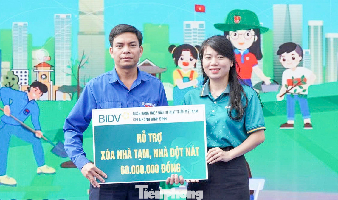 Hỗ trợ xóa nhà tạm, nhà dột nát. Hỗ trợ xóa nhà tạm, nhà dột nát.