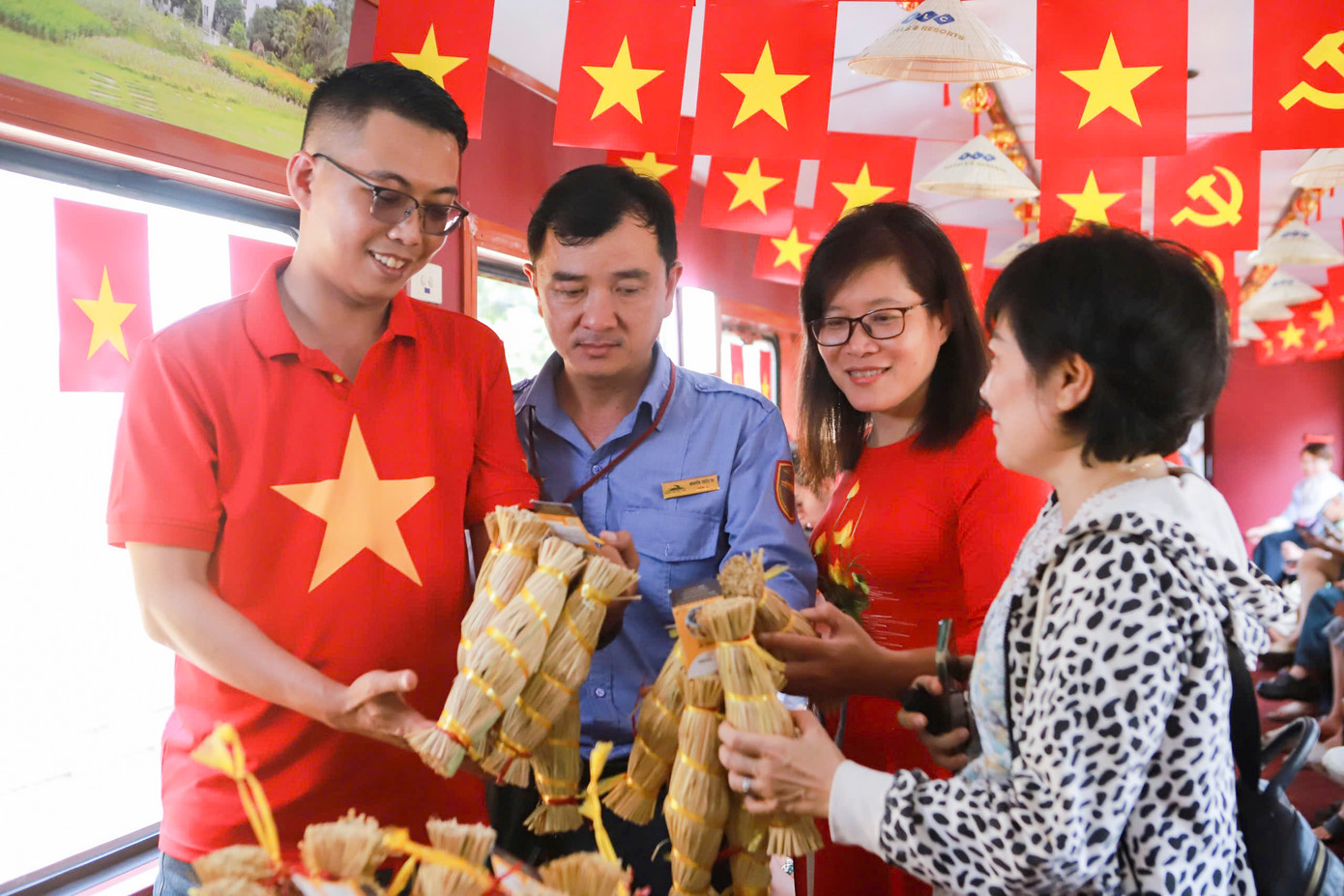 Không gian ẩm thực trên tàu.