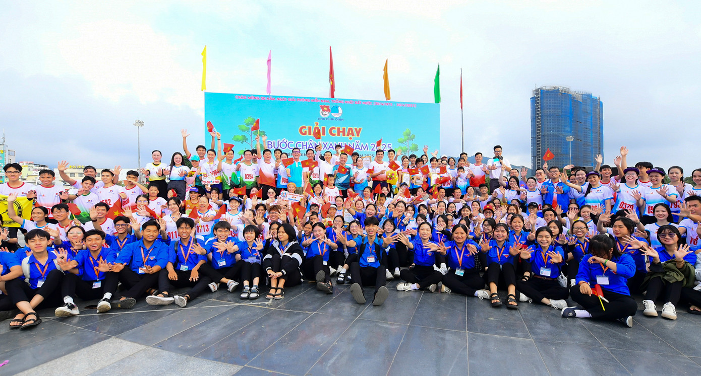 Giải chạy không chỉ là một sân chơi thể thao, mà còn là dịp để rèn luyện sức khỏe, thể hiện tinh thần xung kích, lối sống tích cực và gắn kết cộng đồng. Giải chạy không chỉ là một sân chơi thể thao, mà còn là dịp để rèn luyện sức khỏe, thể hiện tinh thần xung kích, lối sống tích cực và gắn kết cộng đồng.