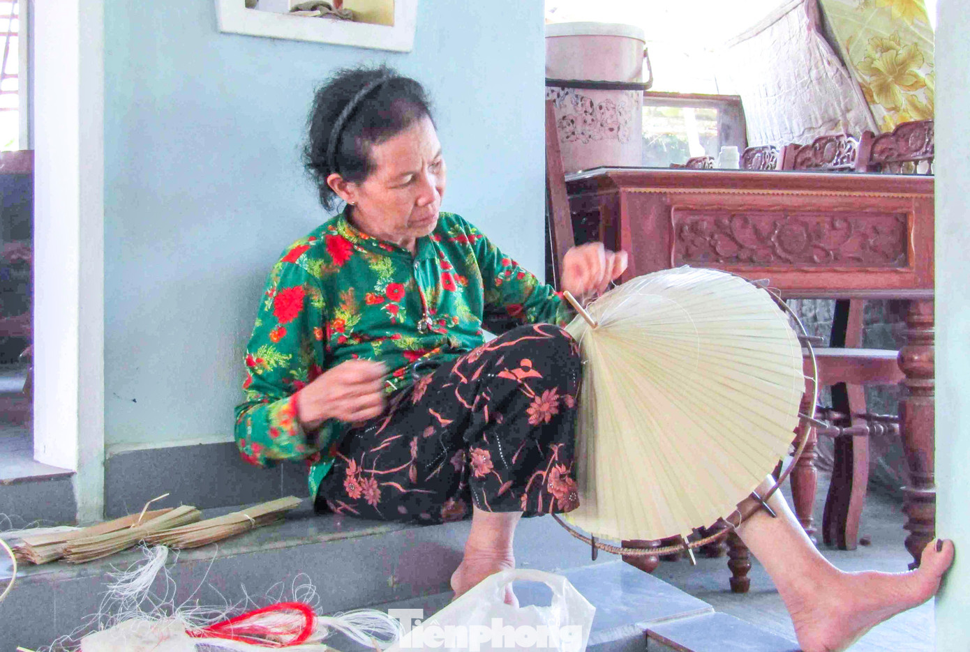 Ở xã Cát Tường hiện còn khoảng 40 hộ với 120 nhân khẩu làm nón ngựa Phú Gia. Ảnh: Tuệ An Ở xã Cát Tường hiện còn khoảng 40 hộ với 120 nhân khẩu làm nón ngựa Phú Gia. Ảnh: Tuệ An