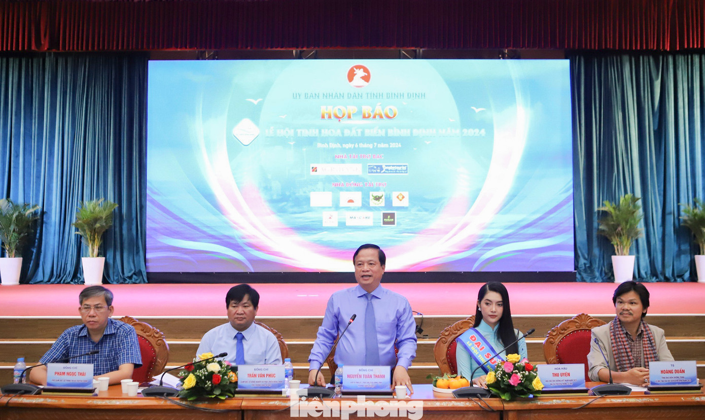 Họp báo thông tin lễ hội Tinh hoa đất biển Bình Định năm 2024. Ảnh: Trương Định Họp báo thông tin lễ hội Tinh hoa đất biển Bình Định năm 2024. Ảnh: Trương Định