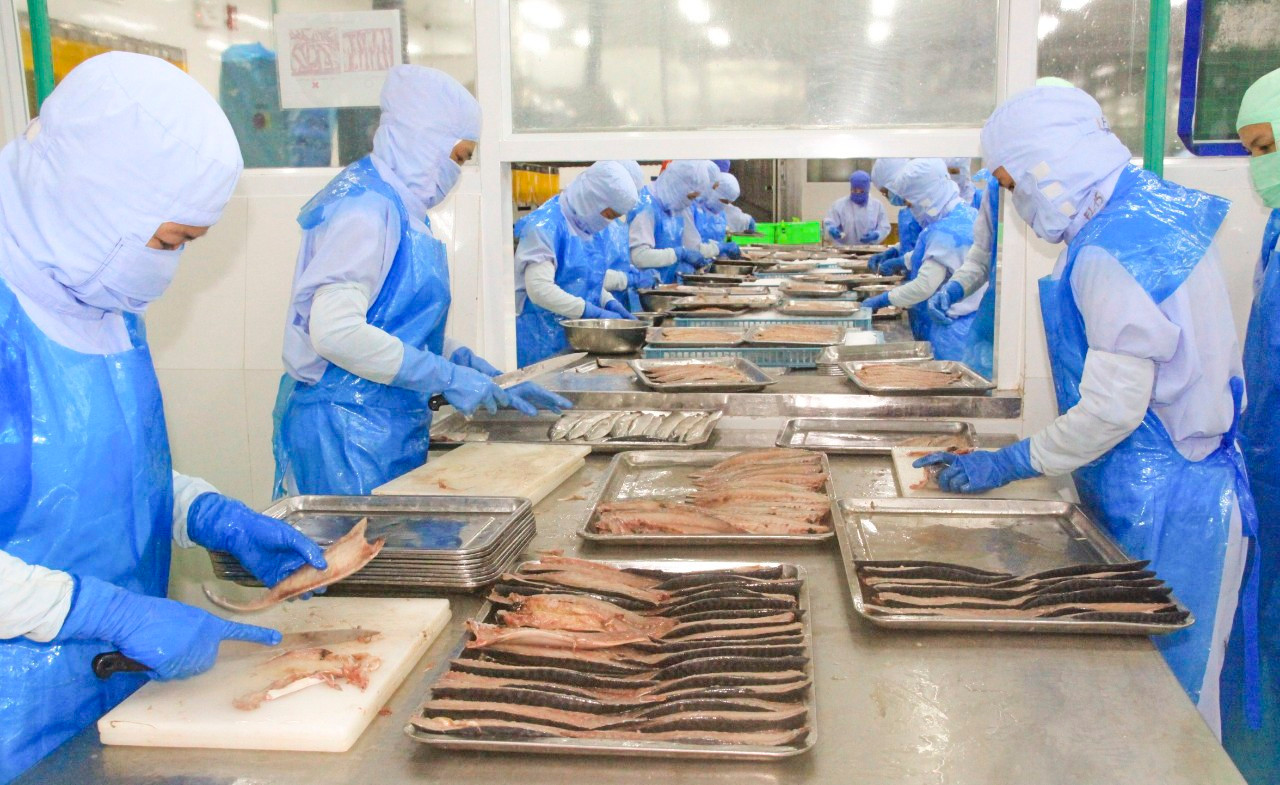 Trong 112 DN có báo cáo tình hình lao động, tiền lương, tiền thưởng, không có doanh nghiệp nợ lương người lao động. (Ảnh minh họa).