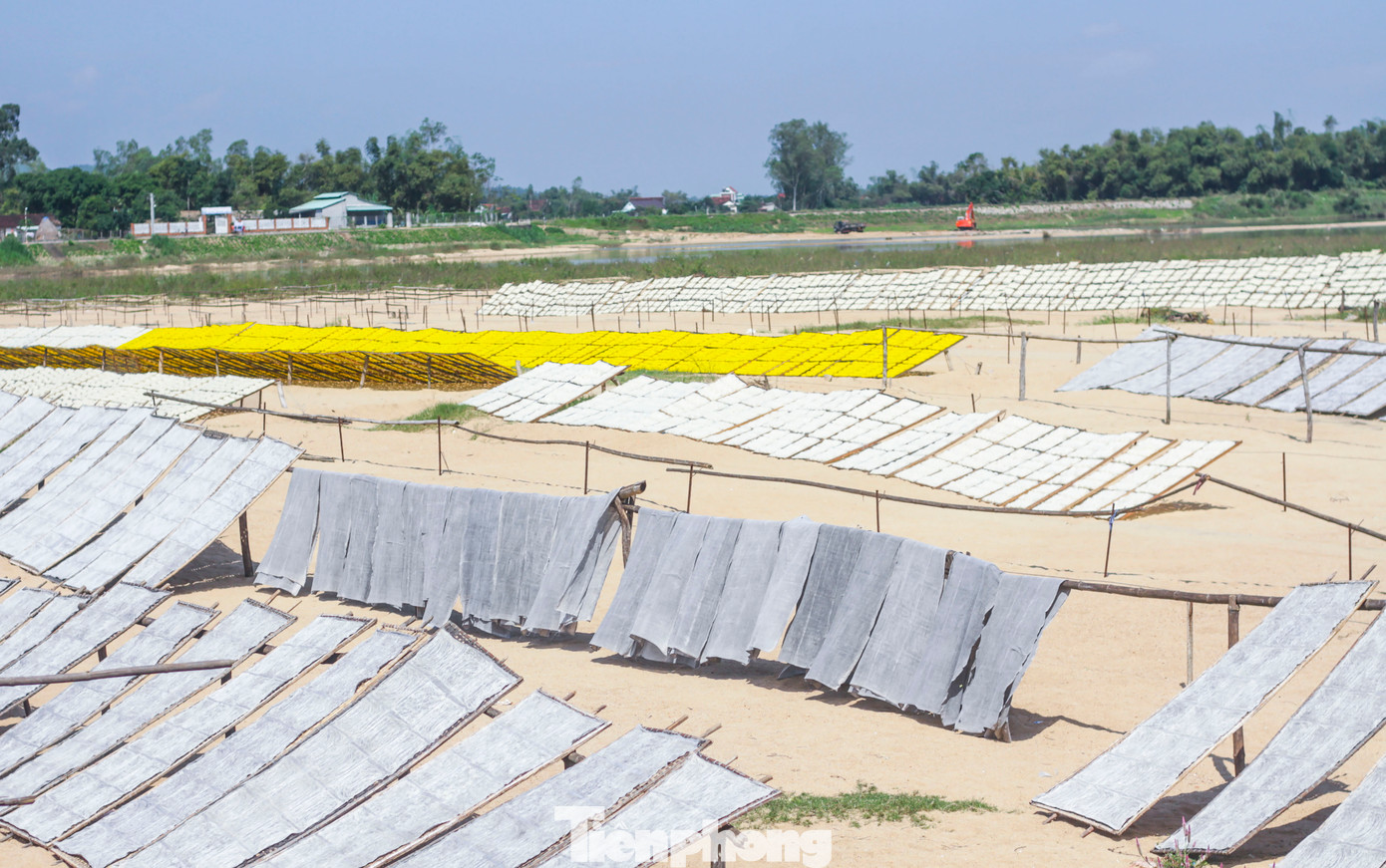 Làng nghề truyền thống bún - bánh An Thái tất bật vào vụ Tết (Ảnh: Trương Định).