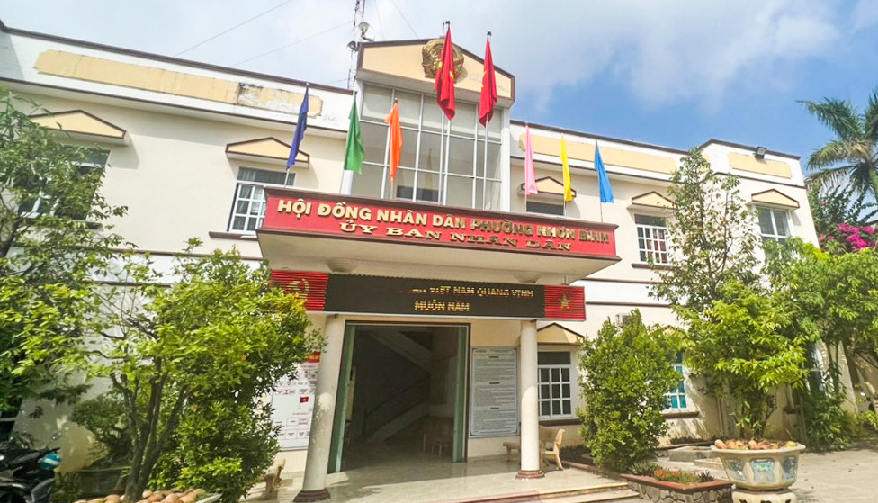 UBND phường Nhơn Bình (TP. Quy Nhơn). UBND phường Nhơn Bình (TP. Quy Nhơn).