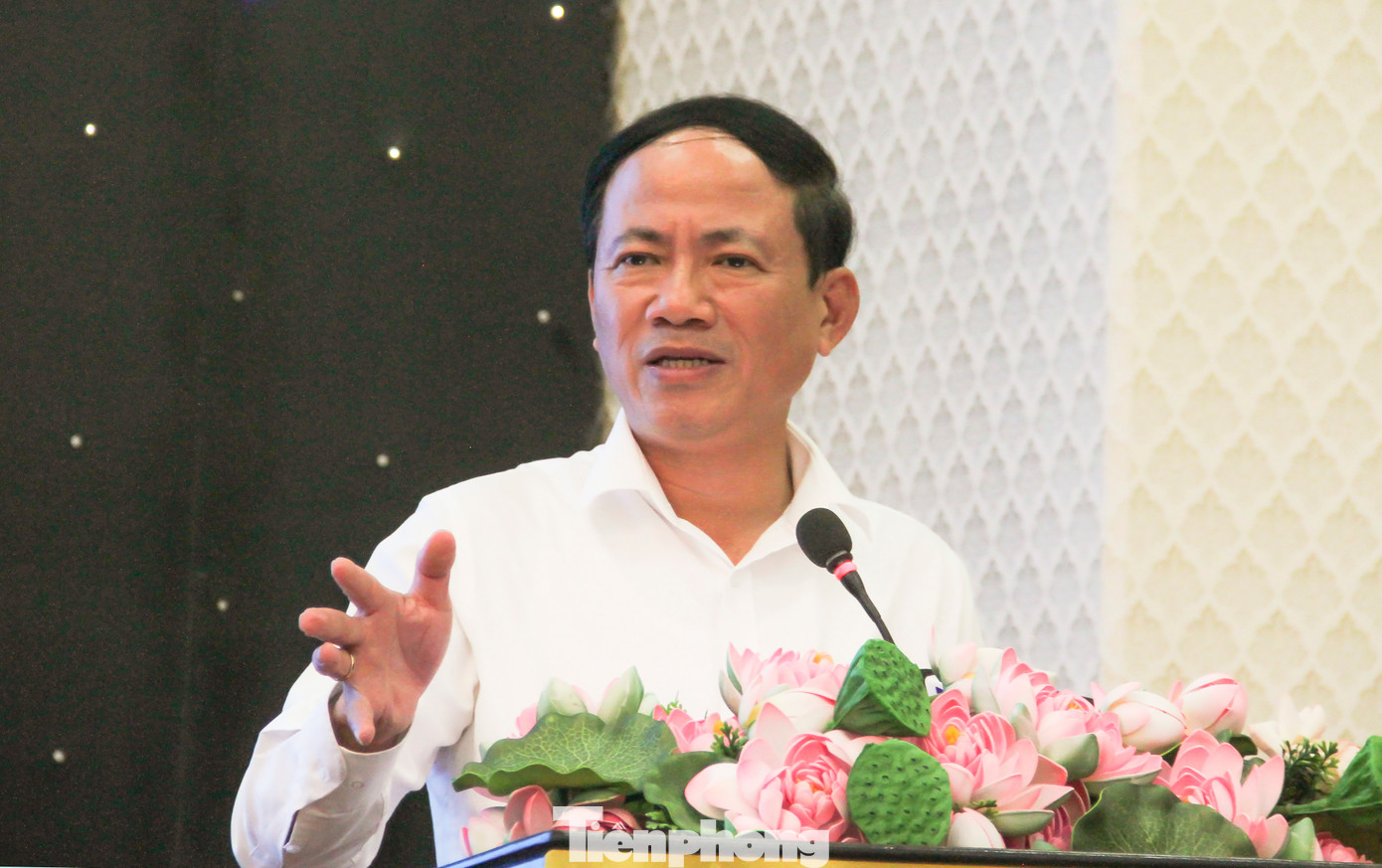 Ông Phạm Anh Tuấn, Chủ tịch UBND tỉnh Bình Định phát biểu tại hội nghị. (Ảnh: Trương Định) Ông Phạm Anh Tuấn, Chủ tịch UBND tỉnh Bình Định phát biểu tại hội nghị. (Ảnh: Trương Định)