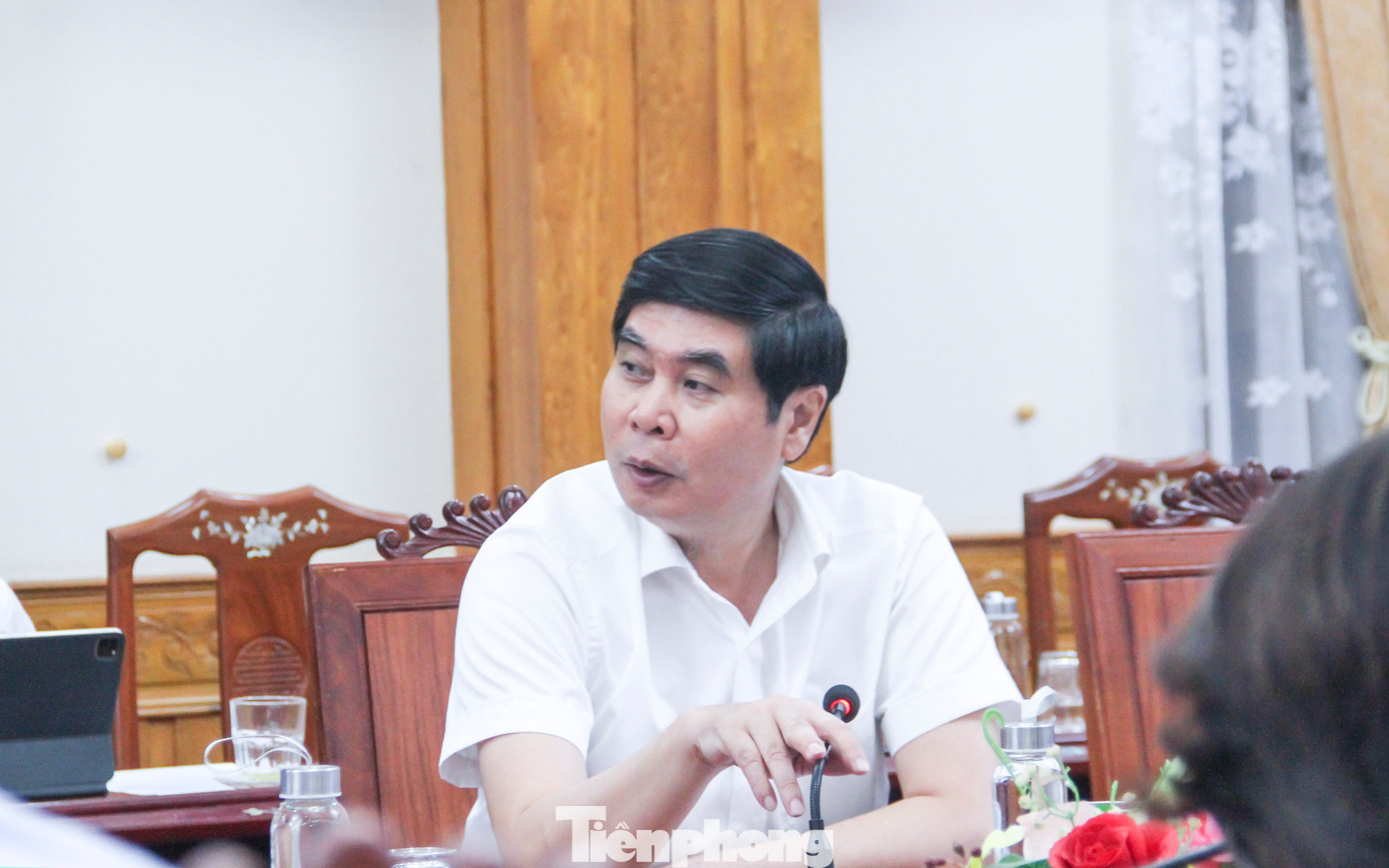 Phó Chủ tịch UBND tỉnh Bình Định Lâm Hải Giang tại cuộc họp. (Ảnh: Trương Định) Phó Chủ tịch UBND tỉnh Bình Định Lâm Hải Giang tại cuộc họp. (Ảnh: Trương Định)