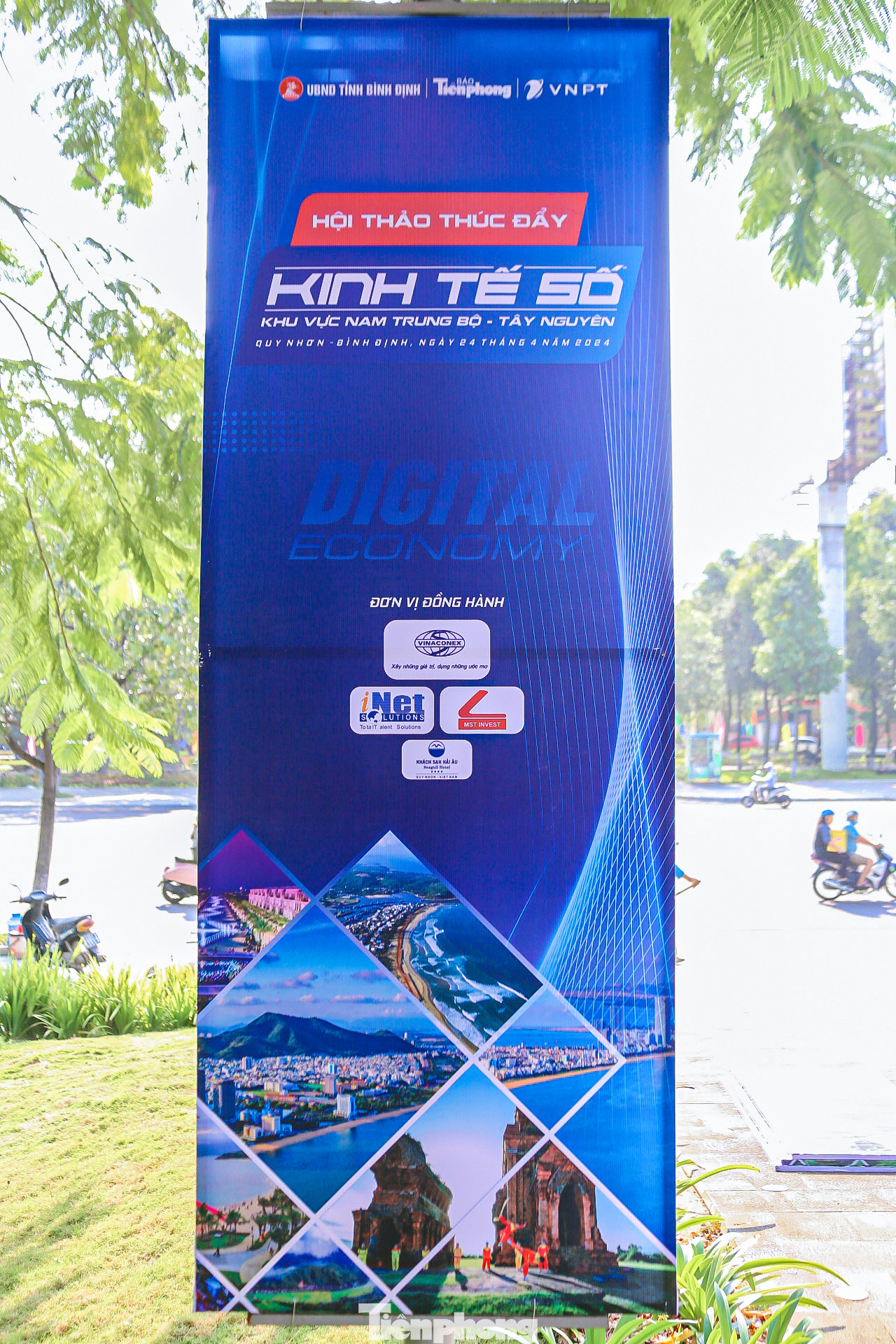 Đây là lần thứ ba, báo Tiền Phong tổ chức hội thảo về chuyển đổi số cấp vùng với mục tiêu xuyên suốt những năm qua là góp phần nâng cao nhận thức, thúc đẩy chuyển đổi số tại các khu vực.