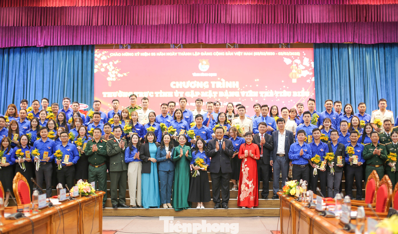 Bình Định tuyên dương 95 đảng viên trẻ tiêu biểu. Ảnh: Trương Định