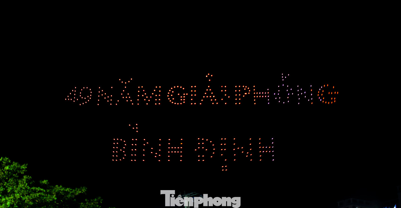 Kỷ niệm 49 năm Ngày giải phóng Bình Định (31/3/1975 - 31/3/2024). Ảnh: Trương Định