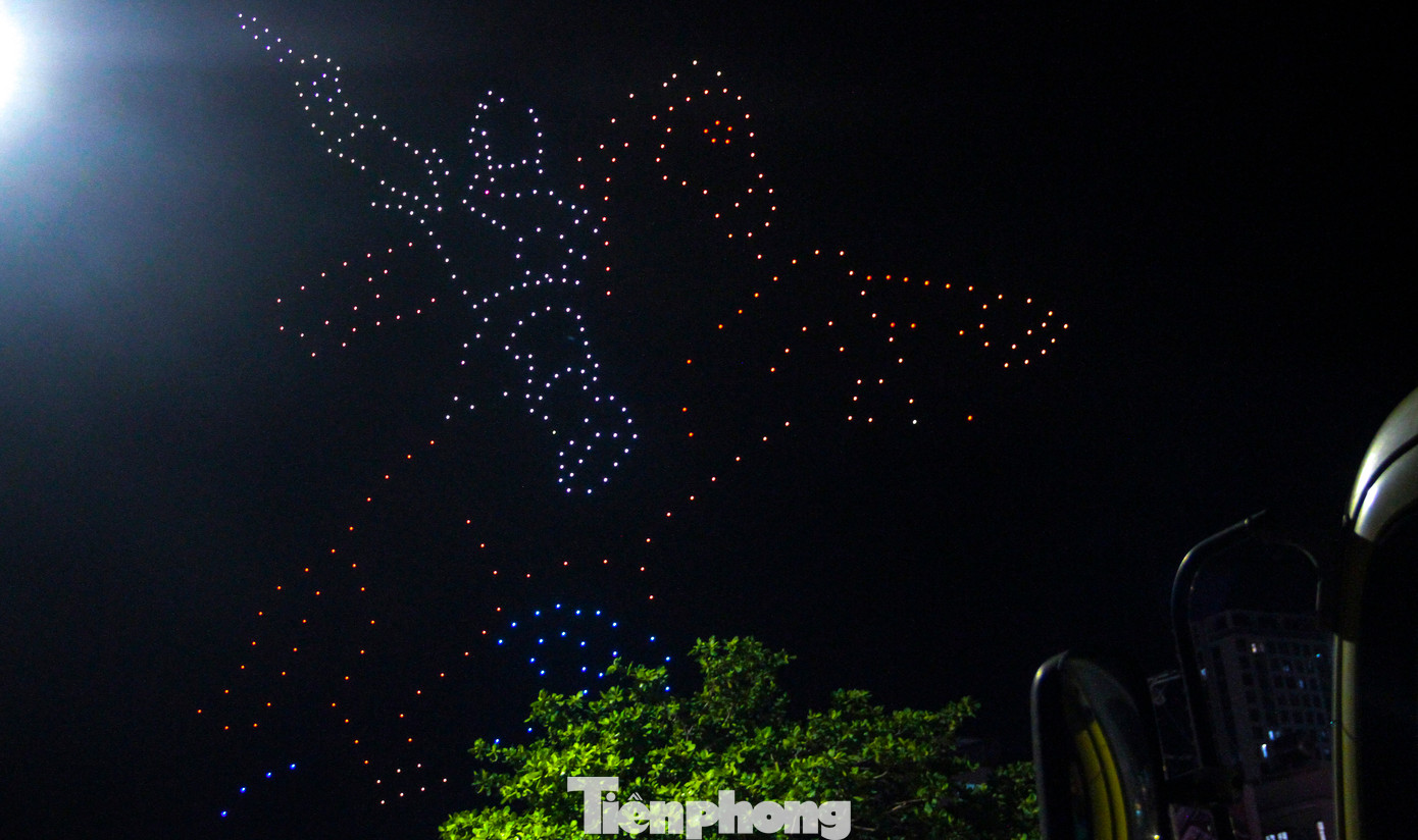 Tái hiện hình ảnh Hoàng đế Quang Trung. Ảnh: Trương Định