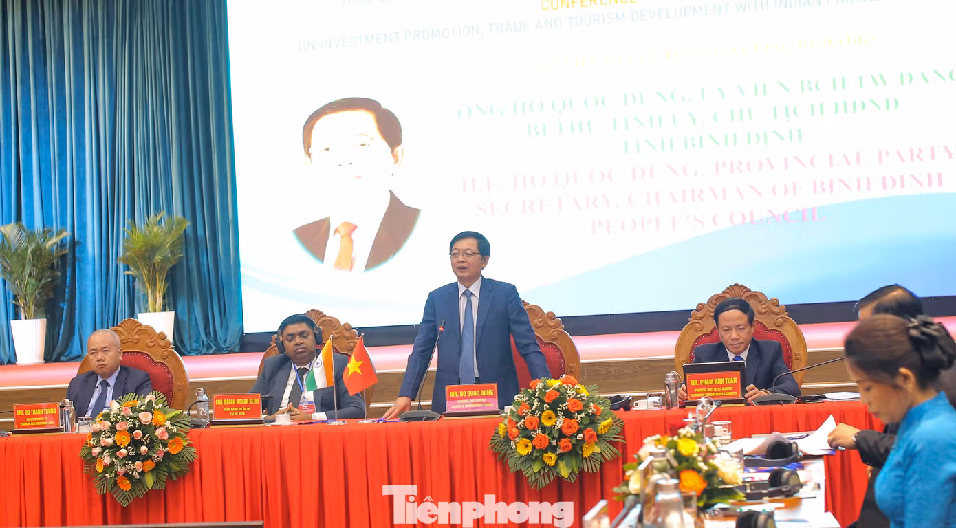 Bí thư Tỉnh ủy Bình Định cam kết, tỉnh sẽ tạo điều kiện với những cơ chế, chính sách tốt nhất hiện nay cho các nhà đầu tư. Ảnh: Trương Định