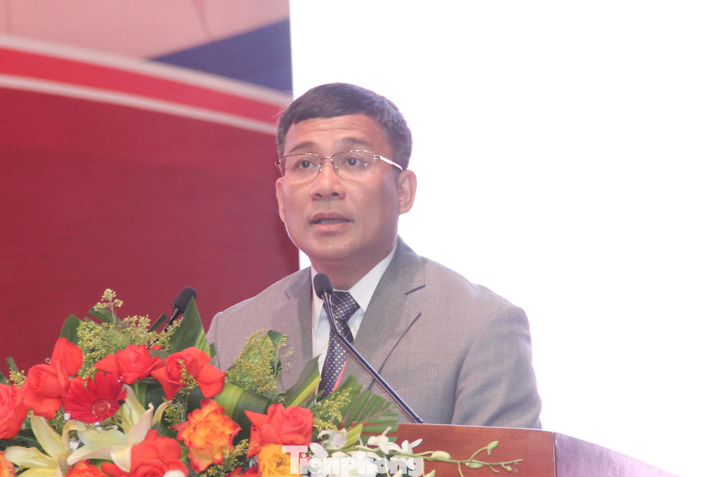 Thứ trưởng Thường trực Bộ Ngoại giao Nguyễn Minh Vũ phát biểu khai mạc. Ảnh: Trương Định