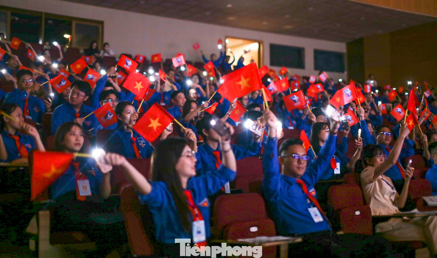 Đại hội có 300 đại biểu chính thức đại diện cho 390.633 hội viên, thanh niên toàn tỉnh Bình Định. Ảnh: Trương Định Đại hội có 300 đại biểu chính thức đại diện cho 390.633 hội viên, thanh niên toàn tỉnh Bình Định. Ảnh: Trương Định