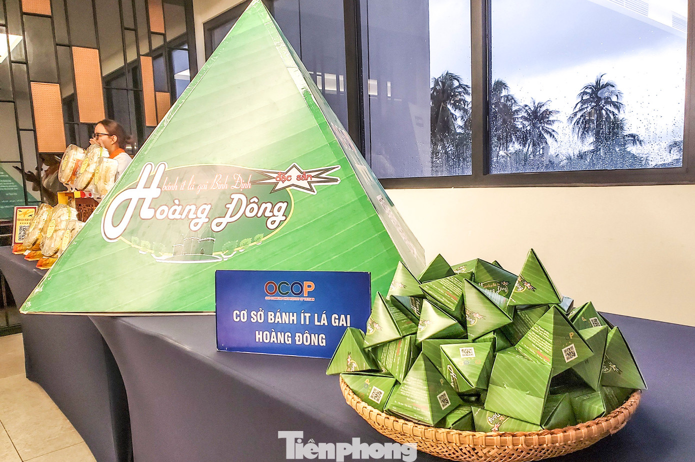 Bánh ít lá gai Bình Định. Ảnh: Trương Định.