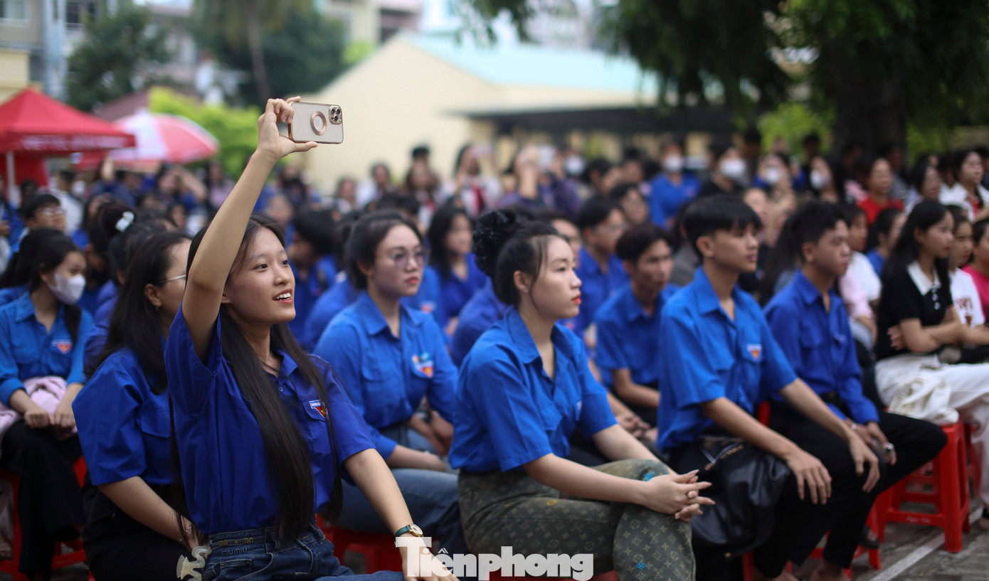 Chương trình thu hút 500 bạn hội viên, sinh viên các trường ĐH, CĐ tại Bình Định. Ảnh: Trương Định Chương trình thu hút 500 bạn hội viên, sinh viên các trường ĐH, CĐ tại Bình Định. Ảnh: Trương Định