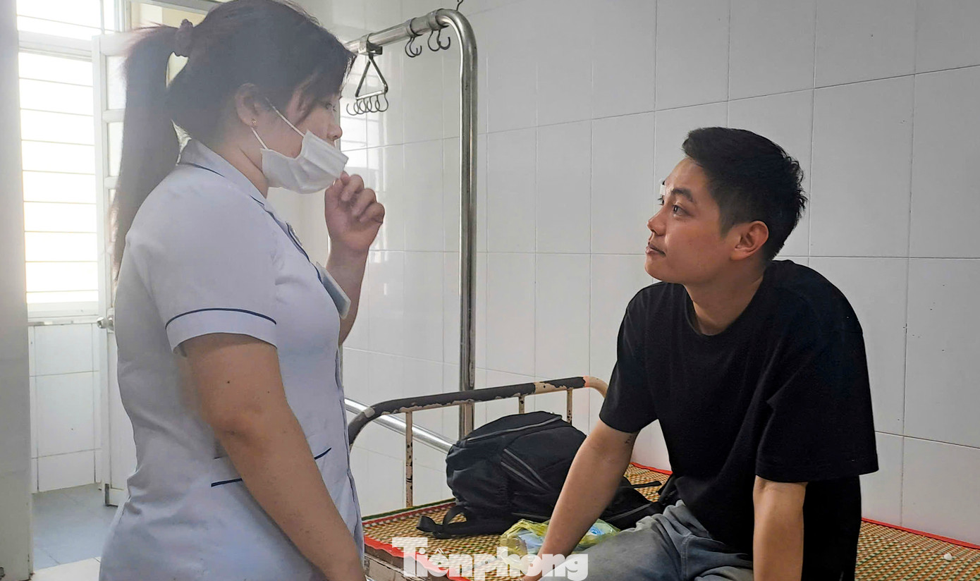 Anh Trần Thái Sang bị thương được chăm sóc, điều trị tại Bệnh viện Đa khoa tỉnh Bình Định. Ảnh: Trương Định Anh Trần Thái Sang bị thương được chăm sóc, điều trị tại Bệnh viện Đa khoa tỉnh Bình Định. Ảnh: Trương Định
