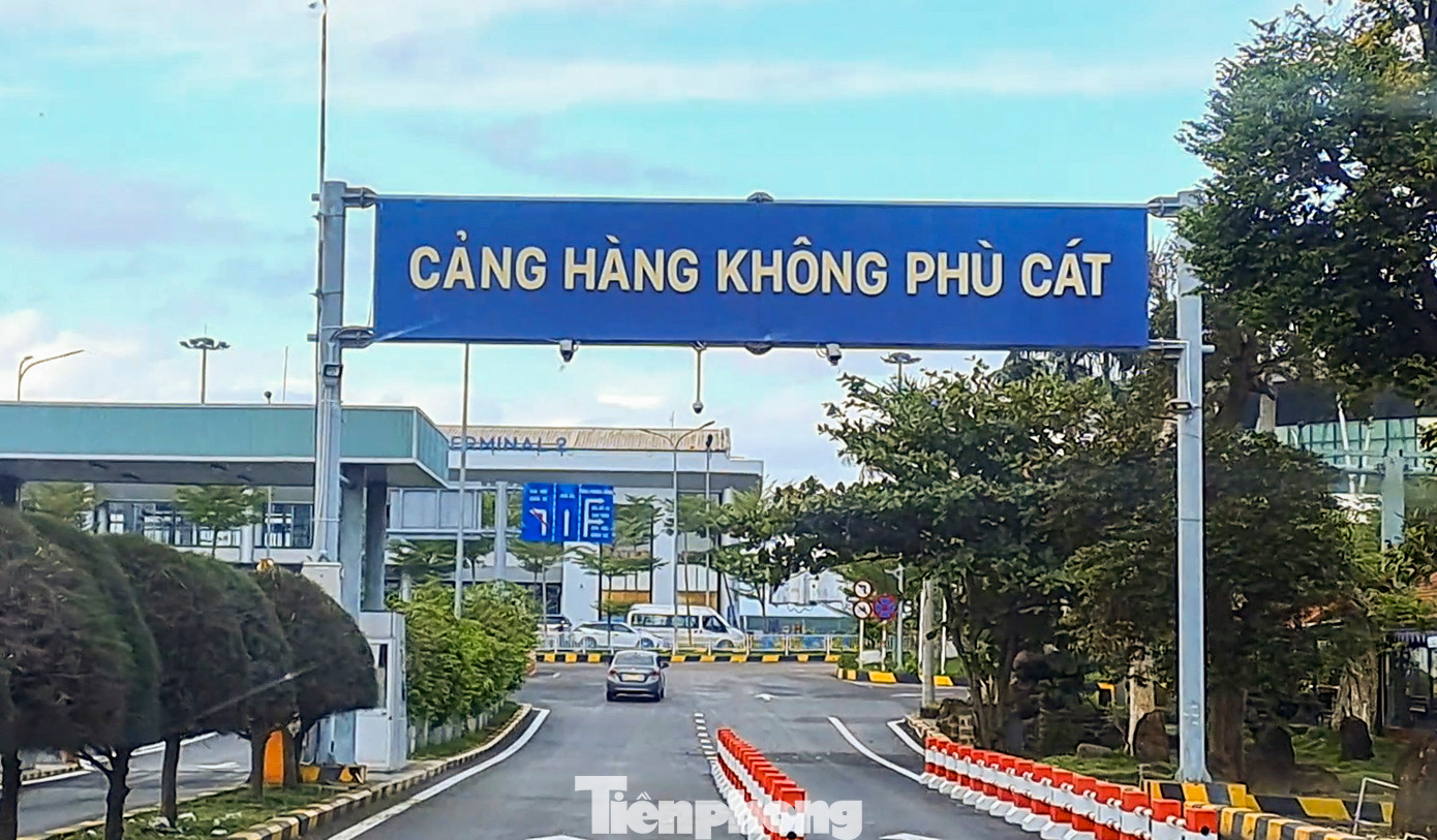 Cảng hàng không Phù Cát. (Ảnh: Trương Định).