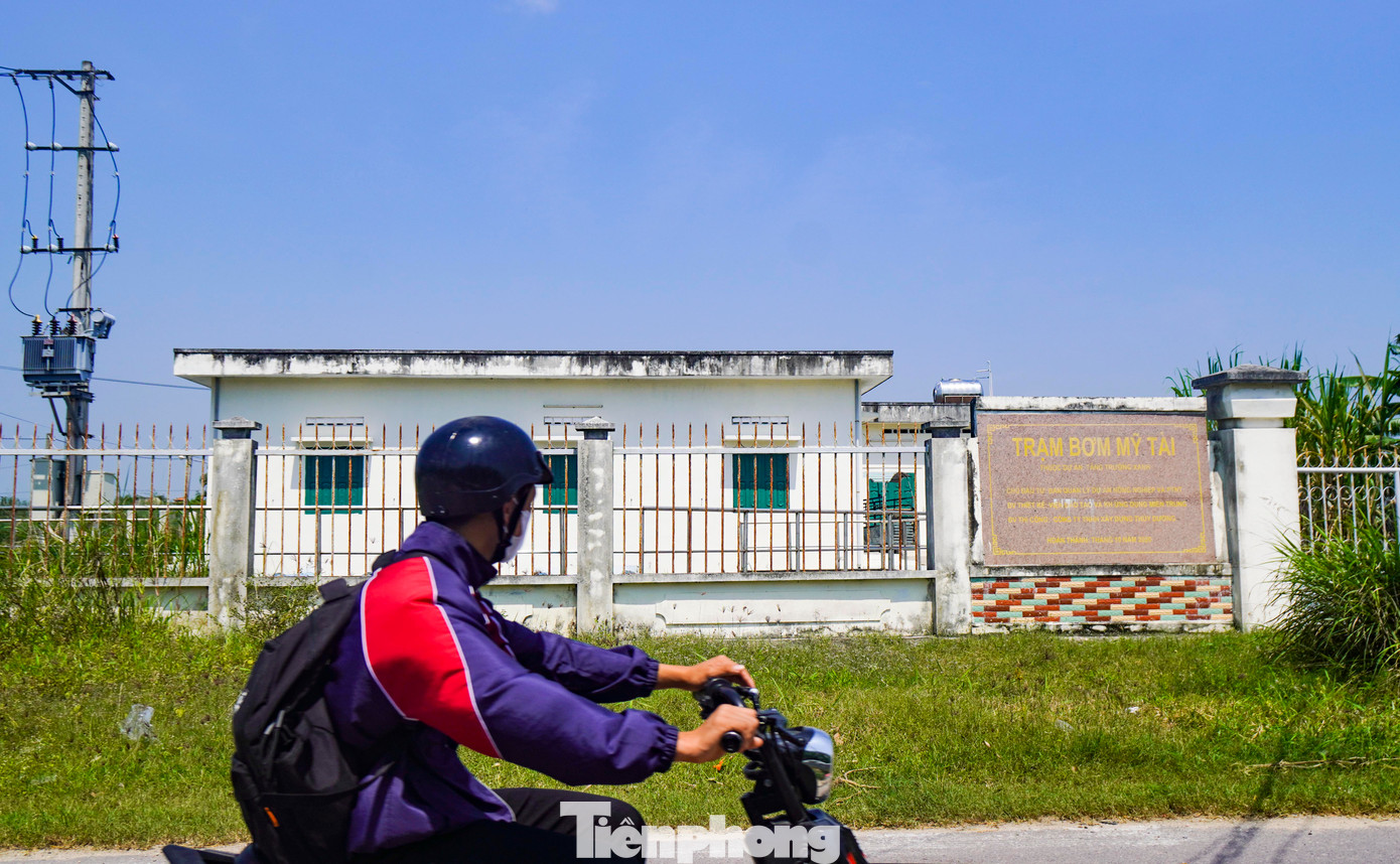 Trạm bơm thuộc Dự án tăng trưởng Xanh, do Ban Quản lý dự án Nông nghiệp và Phát triển nông thôn tỉnh Bình Định làm chủ đầu tư; Viện Đào tạo và Khoa học ứng dụng miền Trung thiết kế; Công ty TNHH Xây dựng Thủy Dương thi công. Ảnh: Trương Định