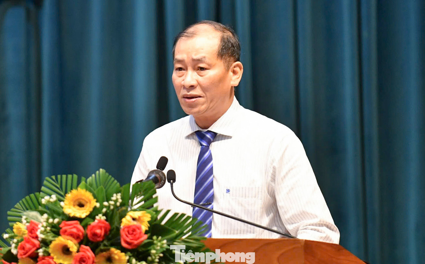 Giám đốc Sở Nội vụ tỉnh Bình Định Lê Minh Tuấn. Ảnh: Trương Định Giám đốc Sở Nội vụ tỉnh Bình Định Lê Minh Tuấn. Ảnh: Trương Định