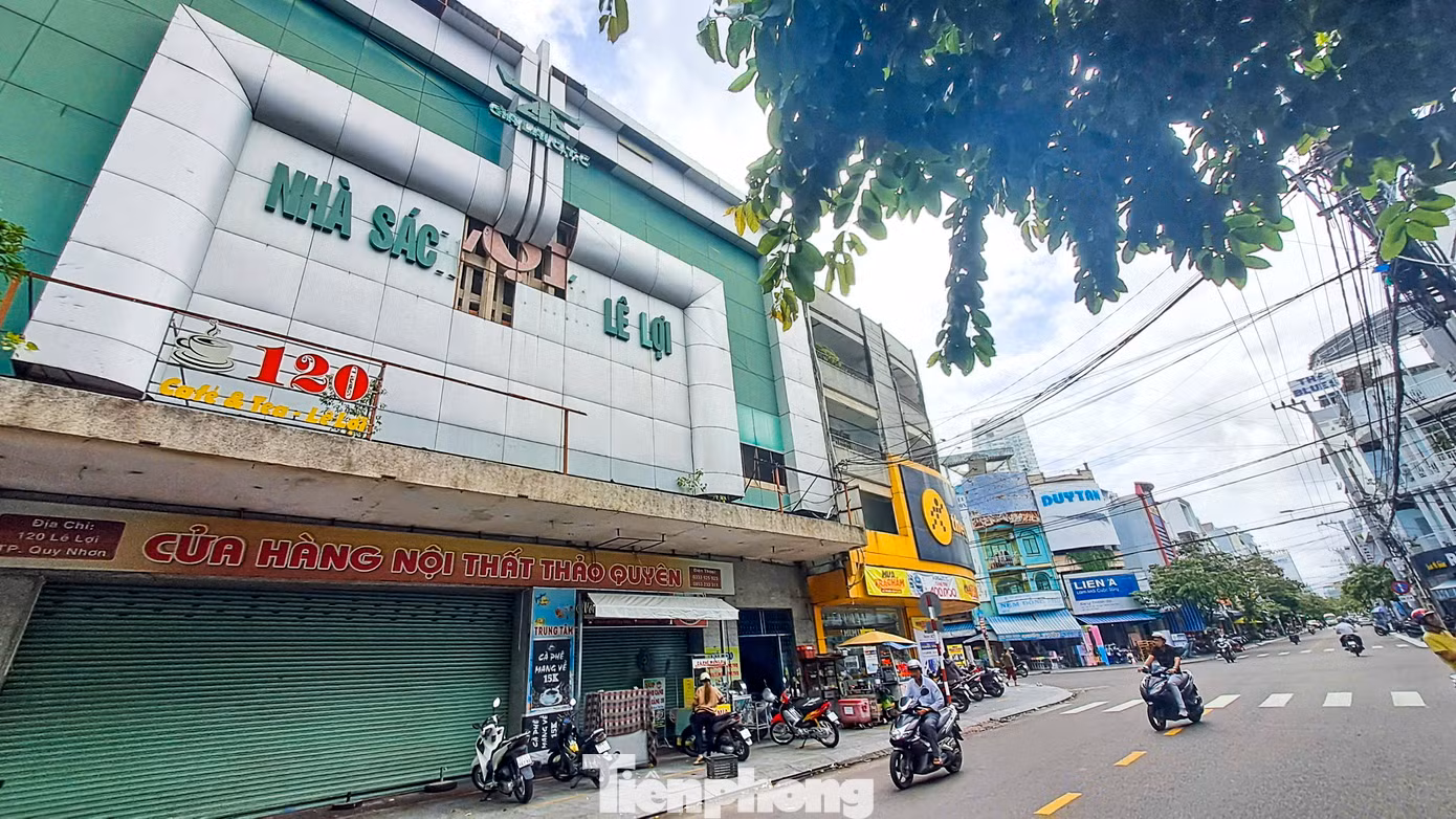 Cơ sở nhà, đất của Trung tâm Phát hành Phim chiếu bóng cũ (số 120 Lê Lợi). Ảnh: Trương Định