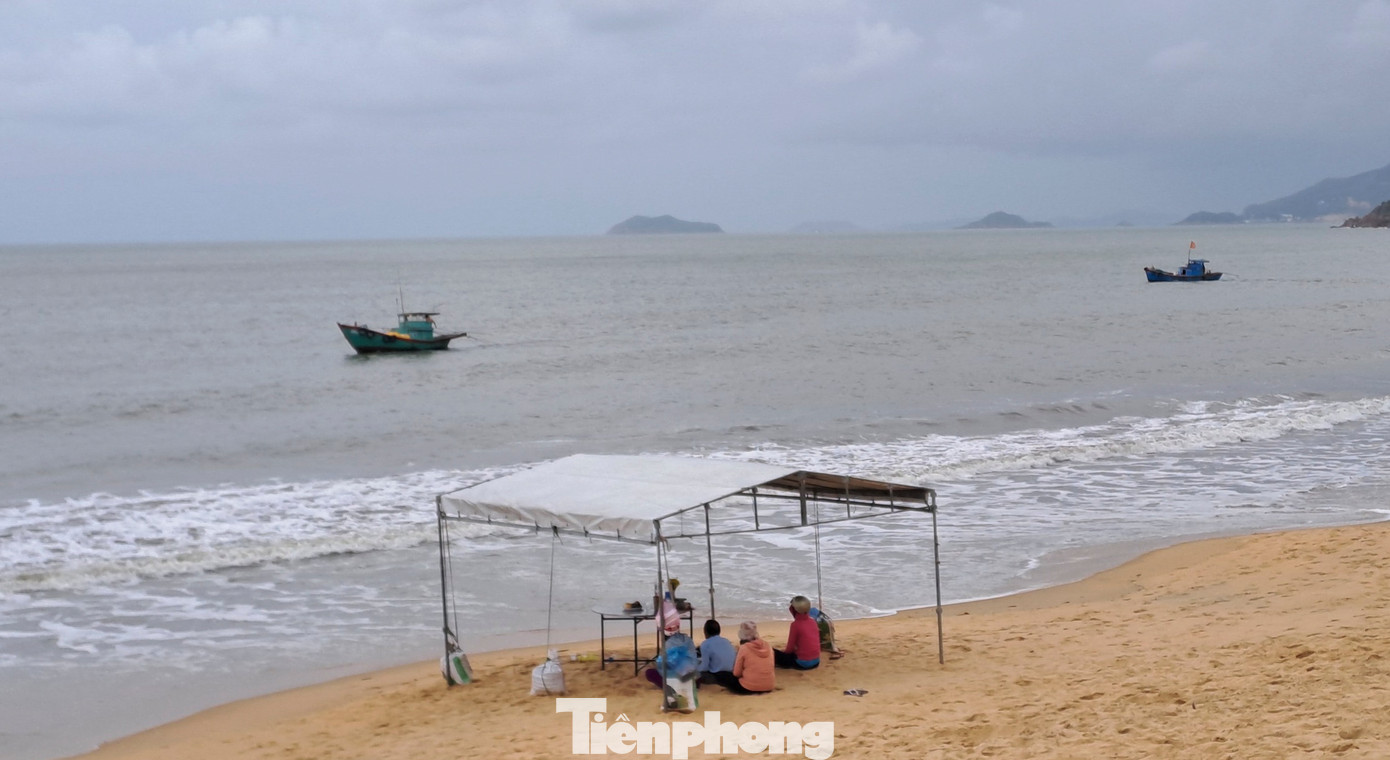 Vùng biển Quy Nhơn nơi em N. tắm biển, mất tích. (Ảnh: Trương Định)