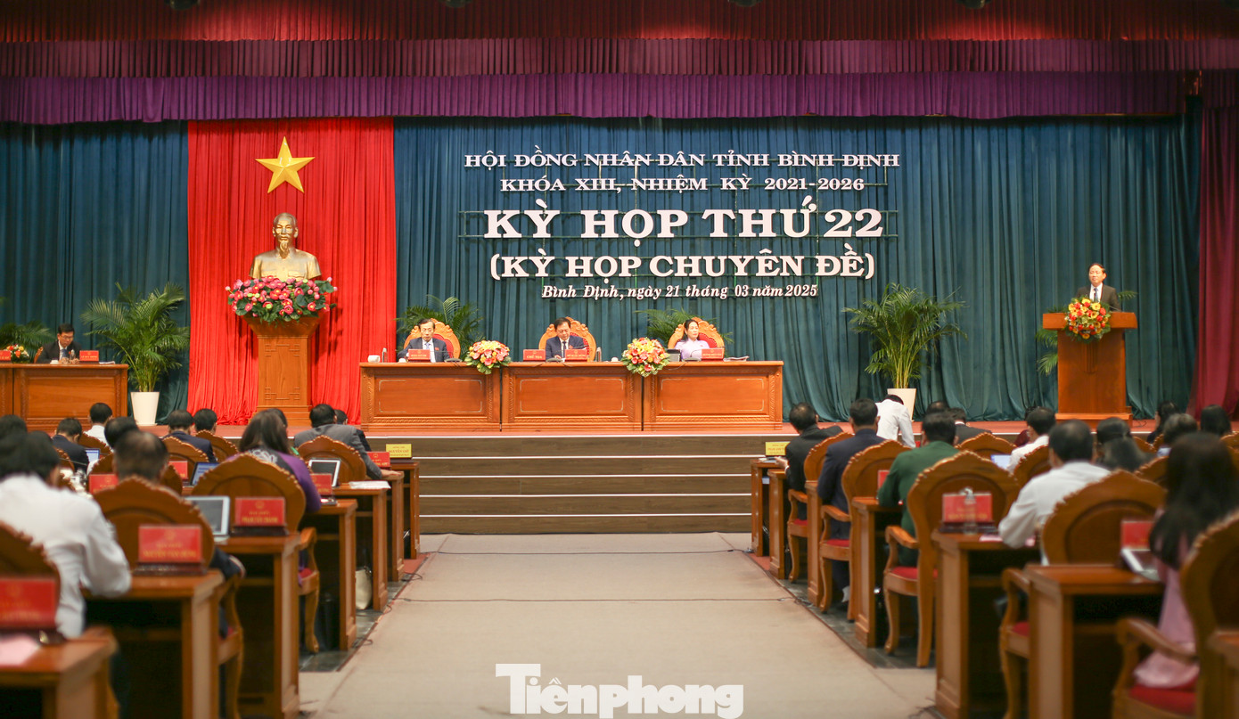 Kỳ họp thứ 22 (kỳ họp chuyên đề), HĐND tỉnh Bình Định khóa XIII, nhiệm kỳ 2021 - 2026. Ảnh: Trương Định