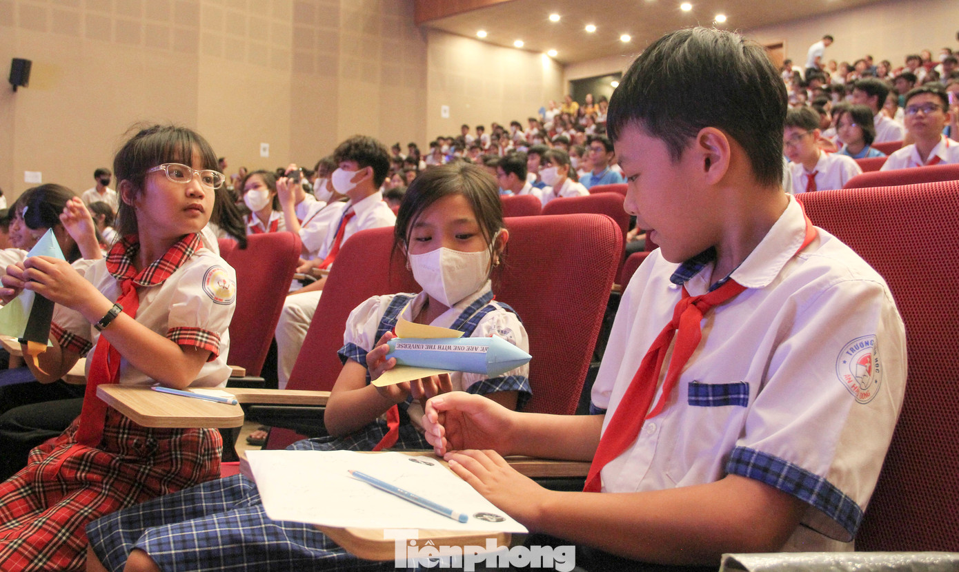 Chương trình thu hút hơn 1.000 học sinh trong và ngoài tỉnh Bình Định tham gia. Ảnh: Trương Định Chương trình thu hút hơn 1.000 học sinh trong và ngoài tỉnh Bình Định tham gia. Ảnh: Trương Định