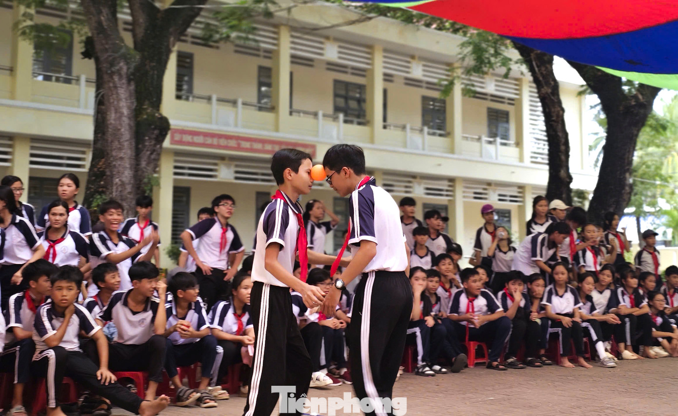 Hội thi trưng bày mâm cỗ Trung thu và các trò chơi dân gian