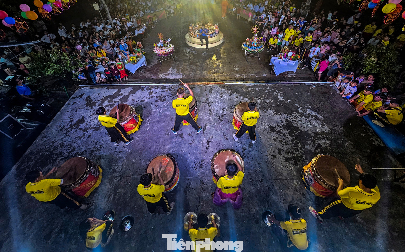 Chương trình thu hút rất đông các em thiếu nhi.