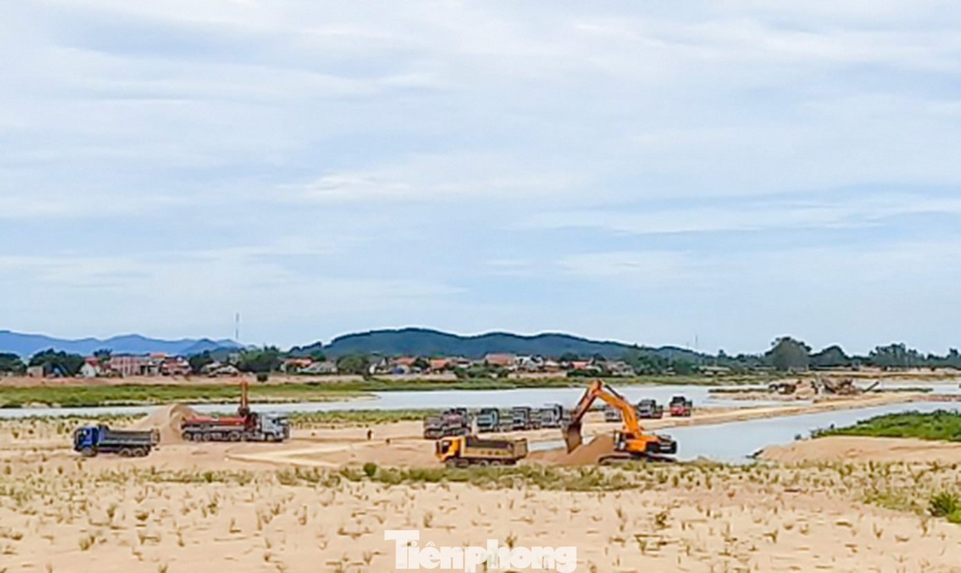 Bình Định lắp camera ngay mỏ khoáng sản ngăn chặn khai thác ‘chui’ ảnh 1 Bình Định lắp camera ngay mỏ khoáng sản ngăn chặn khai thác ‘chui’ ảnh 1