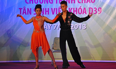 Tiết mục nhảy Dancesport của học viện Học viện Cảnh sát Nhân dân