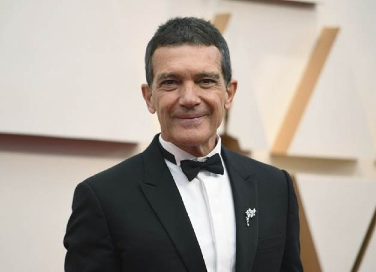 Antonio Banderas dành tổng cộng 17 phút 35 giây. Antonio Banderas dành tổng cộng 17 phút 35 giây.