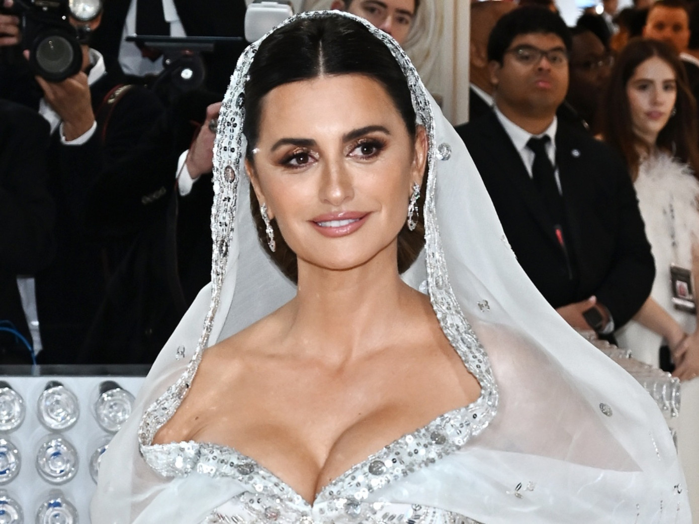 Penélope Cruz dành tổng cộng 19 phút 31 giây để khoe thân hình gợi cảm. Penélope Cruz dành tổng cộng 19 phút 31 giây để khoe thân hình gợi cảm.