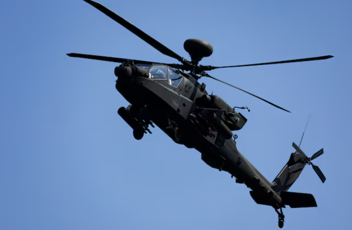 Chiếc trực thăng Apache AH-64 tham gia một cuộc tập trận ở Hàn Quốc, ngày 14/8. (Ảnh: Reuters) Chiếc trực thăng Apache AH-64 tham gia một cuộc tập trận ở Hàn Quốc, ngày 14/8. (Ảnh: Reuters)