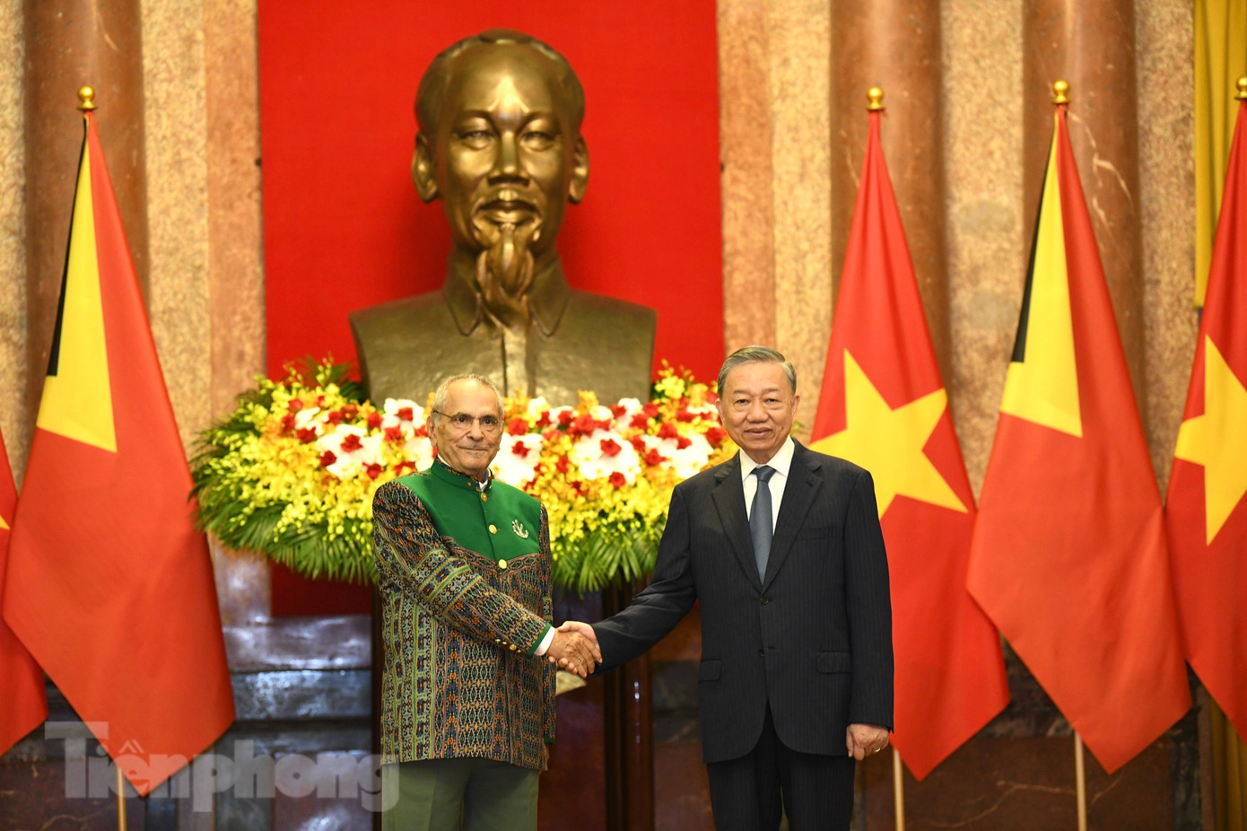 Hai nhà lãnh đạo chụp ảnh chung trước hội đàm. (Ảnh: Như Ý) Hai nhà lãnh đạo chụp ảnh chung trước hội đàm. (Ảnh: Như Ý)