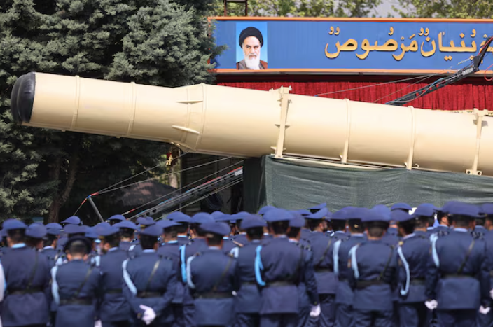 Một tên lửa Iran trong lễ duyệt binh ở Tehran ngày 17/4. (Ảnh: WANA) Một tên lửa Iran trong lễ duyệt binh ở Tehran ngày 17/4. (Ảnh: WANA)