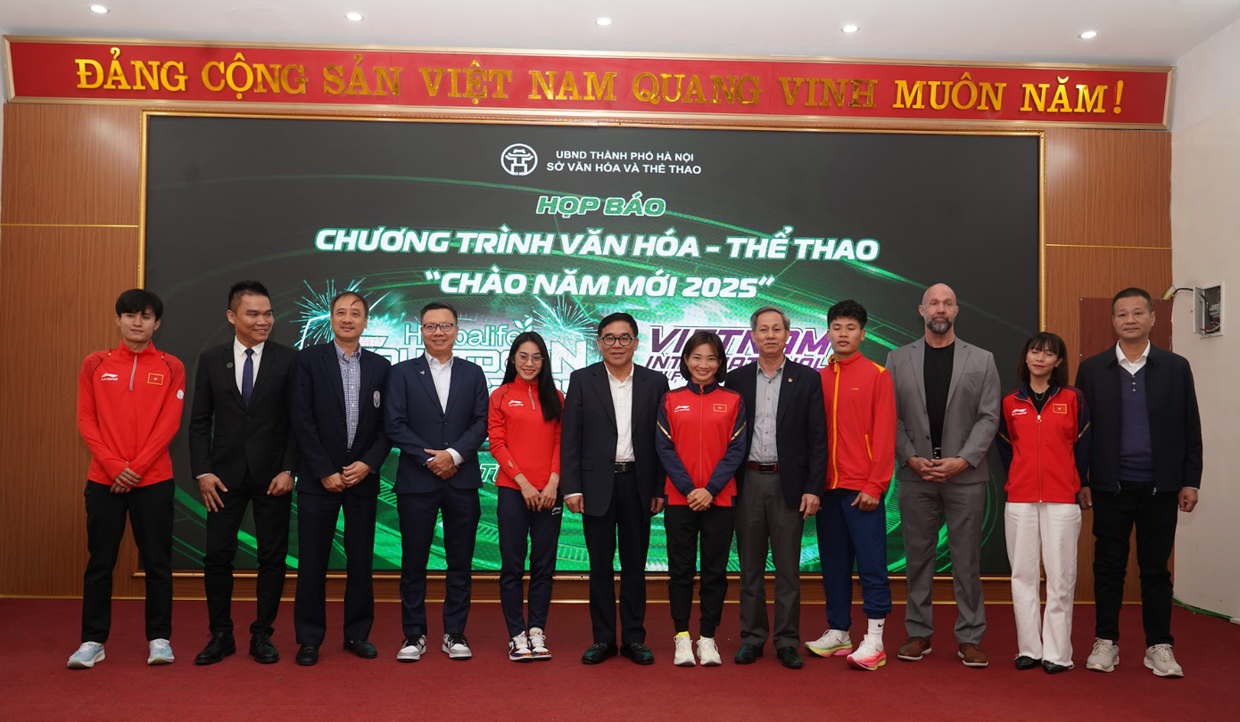 Họp báo thông tin chương trình chào năm mới 2025 tại trụ sở Sở Văn hoá và Thể thao Hà Nội chiều 27/12 (ảnh Hiển Hiển)