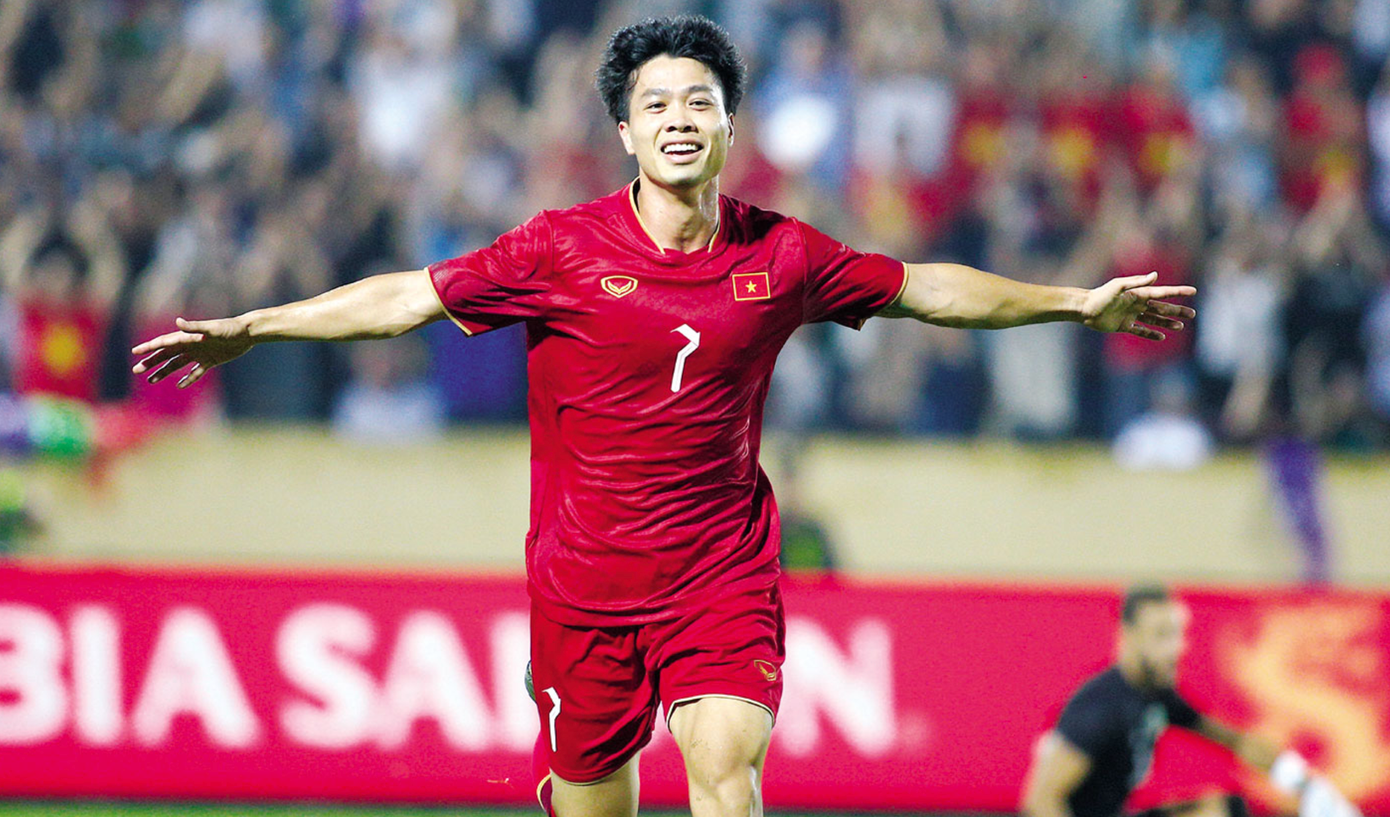 Công Phượng được nhiều CĐV yêu mến nhưng HLV Kim Sang-sik cũng có những lý do để dành chỗ cho các tiền đạo trẻ