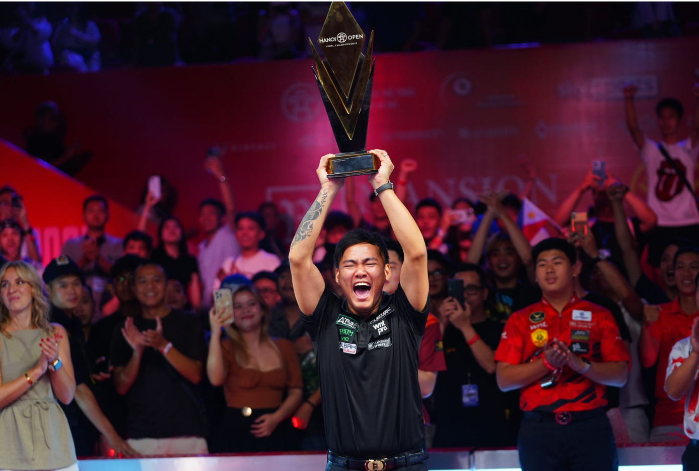 Thêm một chiến thắng cho Johann Chua khi tham dự giải đấu tổ chức ở Hà Nội (anh Hiển Trần) Thêm một chiến thắng cho Johann Chua khi tham dự giải đấu tổ chức ở Hà Nội (anh Hiển Trần)