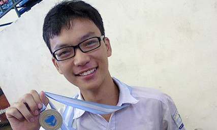 Chàng thủ khoa 29,5 điểm từng giành nhiều giải thưởng.. Chàng thủ khoa 29,5 điểm từng giành nhiều giải thưởng.