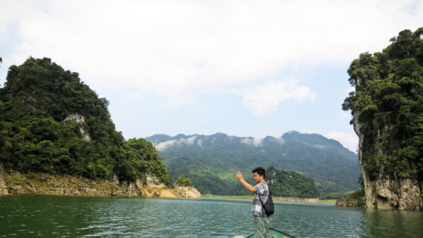 Vẻ hoang sơ tuyệt đẹp của nơi được ví như 'Vịnh Hạ Long' ở Tuyên Quang ảnh 3