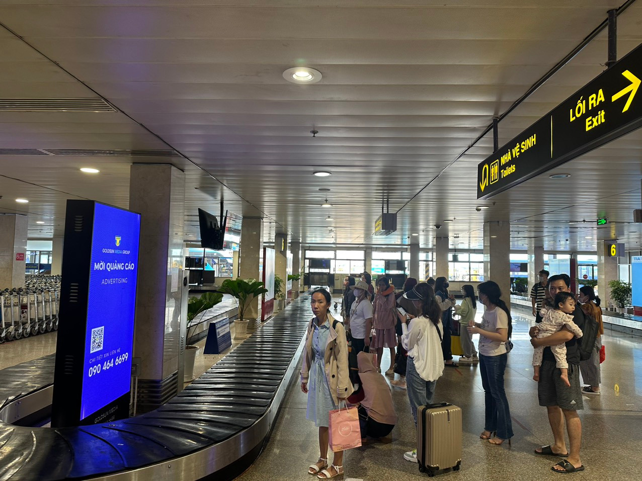 Đa số các hành khách cho biết việc nhận hành lý ký gửi dễ dàng, không xảy ra hiện tượng ùn ứ, phải chờ đợi lâu.